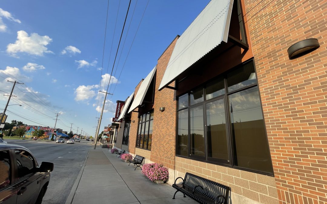 Modern Storefront Makeovers: How Tulsa Businesses Are Using Glass to Stand Out